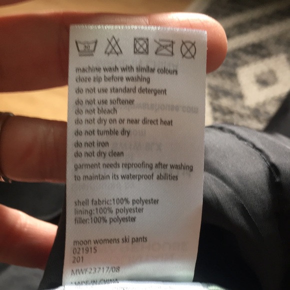 SOLD —Mountain Warehouse Bibbed Snowpants Size 6 in great shape! - Picture 9 of 10